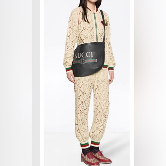 GUCCI Authentic.Half-Moon leather Bag with inspired vintage logo style. - Picture 2 of 16